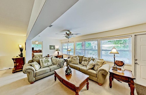 Moorings House | Binnacle Beach House I