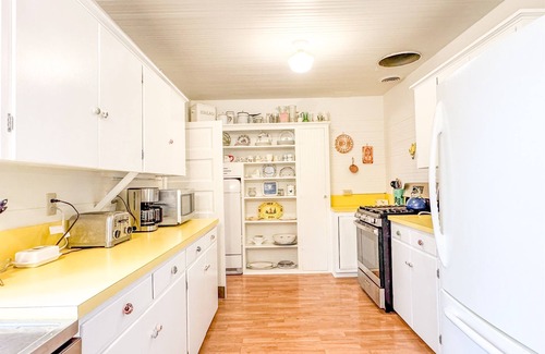 Roaring Brook Cottage | Birchgate – Historic Bluffside Cottage with Panoramic Bay Views