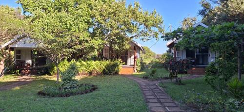 Lopes Other | Bird watchers paradise, peaceful chalet in shaded resort