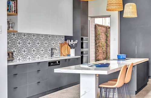 Henley Beach House | Birdy Beach House An Idyllic Oceanfront Lifestyle