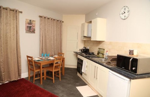 Birmingham City Centre Apartment | Birmingham Central Station Apartment (Flat 2)