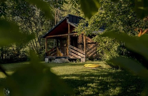Bucin Cabin | Birtok Houses-tiny home for 2 by the creek