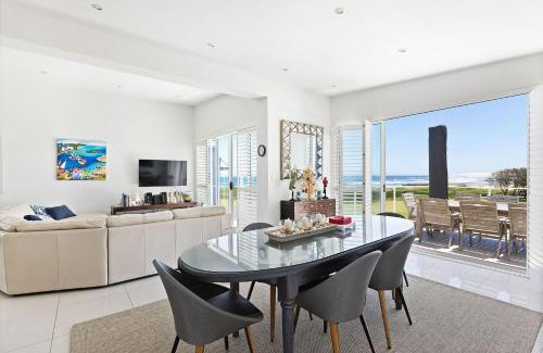 Anna Bay House | Birubi Beach Waterfront