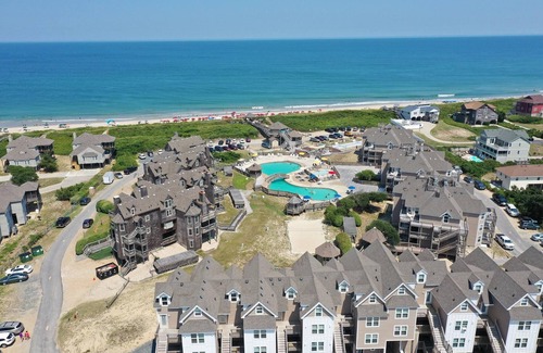 Duck House | BIS-Duck Resort - 2BR/2BA - Great Pools and Beach!