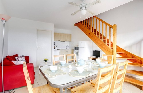 Biscarrosse Plage Apartment | Biscarrosse Beach Duplex for 6 with Garden, 50m from Ocean