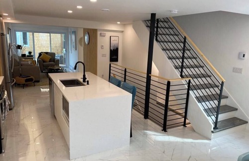 Charlottetown House | Bishop House, Sleeps 8, Downtown with Hot Tub!