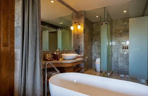 Ubud Resort | Bisma Room with Jungle View