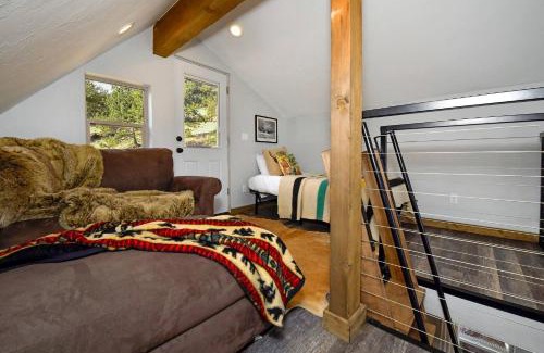 Lake George House | Bison View Cabin at Bison Peak Lodge