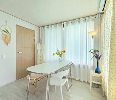 Paldal-gu Apartment | Bitdamjip Near Hwaseong Fortress and Suwon Station