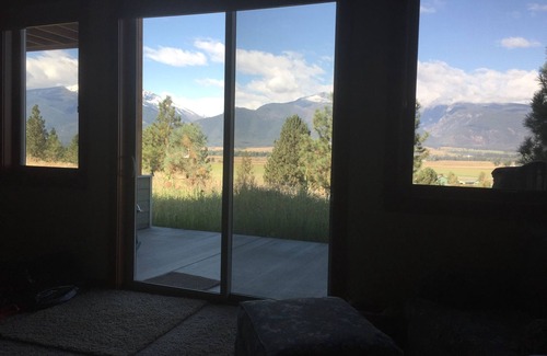 Stevensville Apartment | Bitterroot View Apt., min 1 month, 20% disc over 28 days, 40% disc > 3 months