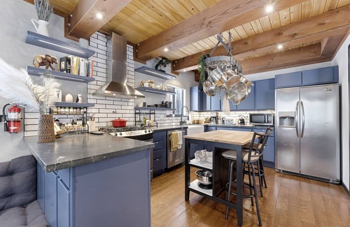 Tahoe Village Ski Chalet | Blü Haus, Nordic Bohemian Cabin Retreat w/sauna