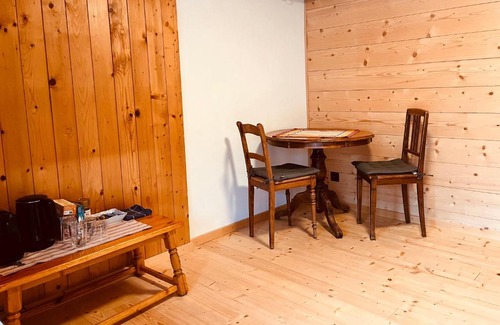 Reichenbach im Kandertal House | Blüemlisalp-Huus im Kiental