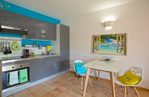 Orient Bay Apartment | Blue Bay apartment, close to shops and Orient Bay beach