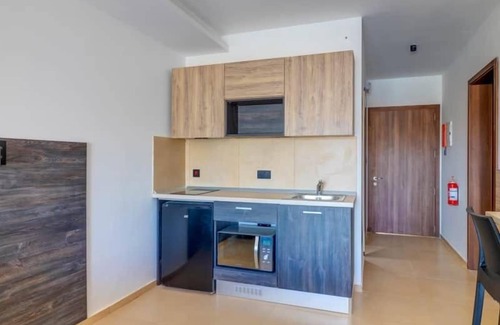 Swieqi Apartment | Black 9: Studio Apartment in St. Julian's