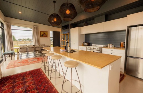 Twizel House | Black Box, Twizel, FREE WIFI