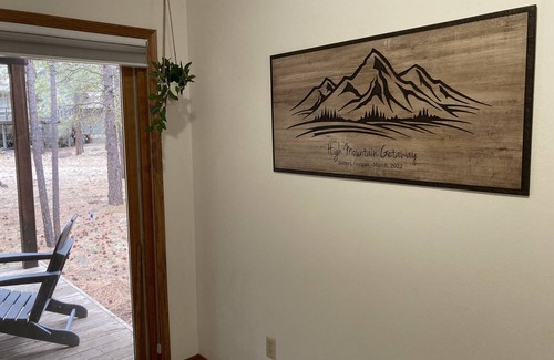 Black Butte Ranch House | Black Butte Style & Comfort Close to Glaze Meadow Rec Center-4 bedrooms + loft