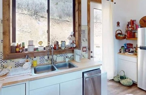 Cimarron House | Black Canyon 4BR OffGrid Retreat Crawford Colorado Spacious 4-bedroom house