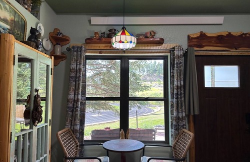 Hill City Cabin | Black Hills Home Cabins—CHOKECHERRY HIDEOUT—in Hill City, Mickelson Trail, Grill