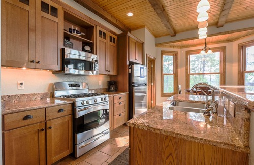 Deadwood Cabin | Black Hills Paradise 5BR Spacious Getaway Home Close to Deadwood