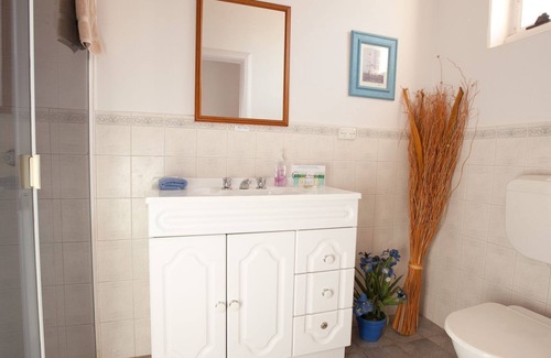 Orroroo Bed & Breakfast | Black Jack Get-A-Way - Nana's Home