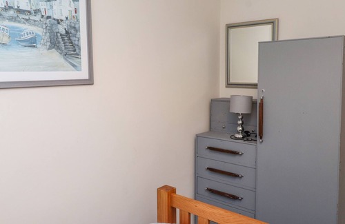 Morfa Bychan Apartment | BLACK ROCK GROUND FLOOR APARTMENT, pet friendly in Morfa Bychan