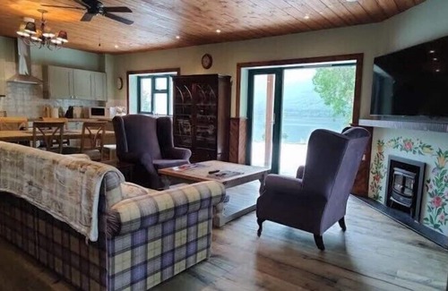 Letterfinlay Apartment | Black Sheep Hotels Cabins - Heather and Thistle