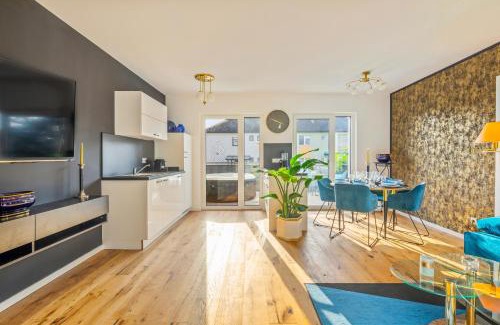 Schwarzlackenau Apartment | Black Suite - Whirlpool Terrace - free parking - WiFi