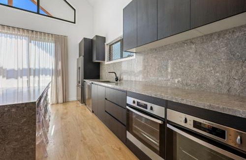 Merrijig House | Black Tusk - Merrijig - Sleeps 8