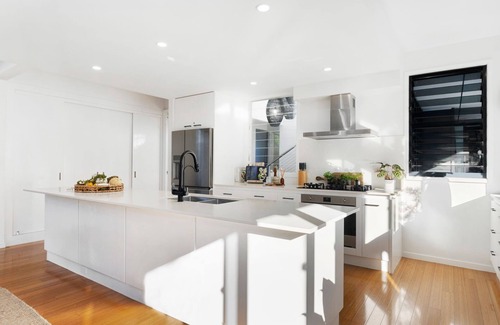 Casuarina House | Blackcomb- High end Beachfront holiday home