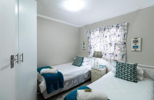Strand Apartment | Blakes Terrace 903