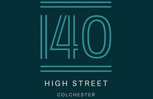 Colchester Apartment | Blanco Uno
