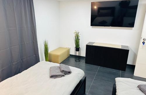 Rhein-Erft-Kreis District House | Blauer Stein 7a Doppelzimmer 01 - 2 Betten