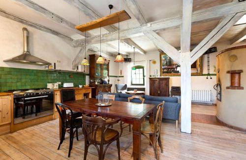 Muritz Apartment | Blauregen- Stilvolle Maisonette im historischen Speicher für bis zu 8 Personen