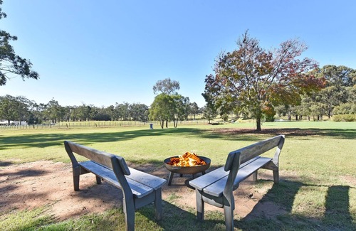Pokolbin House | Blaxlands Homestead located in possibly the very best location in the Hunter with walk to everythi