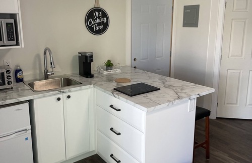 King's Point House | Bliss by da Bay Deluxe suite 4