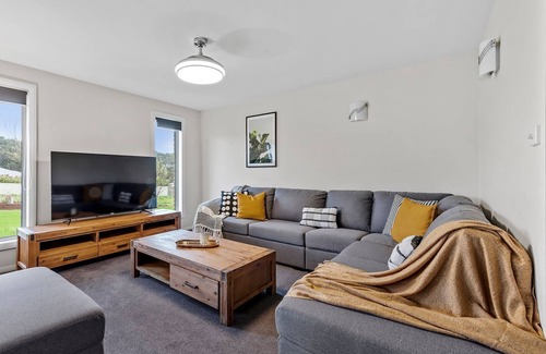 South Coast House | Bliss On Mara - Within walking distance to Burrill Lake