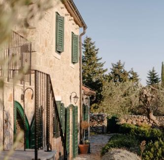 Gdinj Villa | Bliss Stone House in Hvar with private padel court