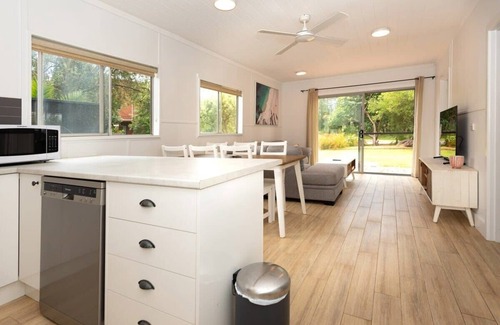 Broulee Apartment | Blissful Beachfront Apartment - Broulee