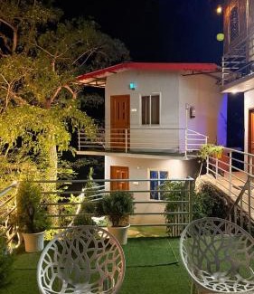 Sirala House | Blissful Mountain Kyarki