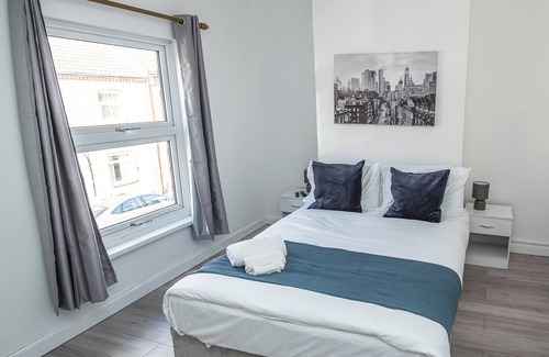 Northampton House | Blissful stays 3 bedroom home