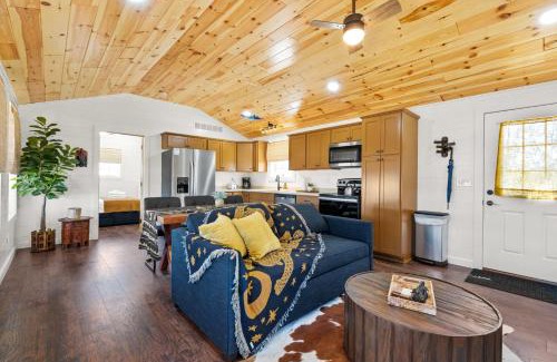 Williamstown House | Block of 7 Lodges at Eden Reserve - For Groups