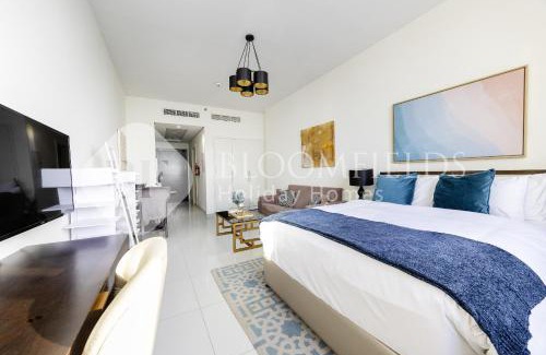 Jumeirah Village Apartment | Bloomfields Elegant Stu Damac Ghalia