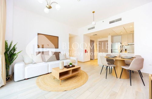 Abu Dhabi Apartment | Bloomfields Royal 2Br Water edge