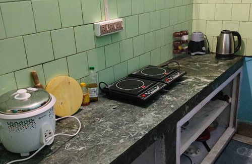 Sualkuchi House | Blossom & Bloom - a Charming 2-bedroom house with WiFi, AC in fabulous Guwahati