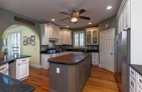 Edisto Island House | Blue Crab Basin | Marshfront Retreat with Private Tidal Dock | 3 Blocks to Beach Access