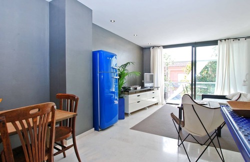 Vilassar de Mar Apartment | Blue fridge apartmen · Ideal for couples, near beach and well connected