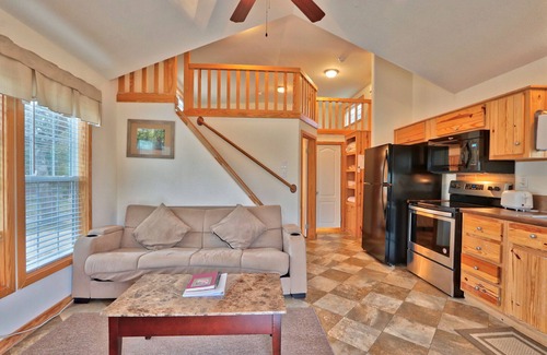 Wimberley Cabin | Blue Hole Cabin - Minutes from Jacob's Well!