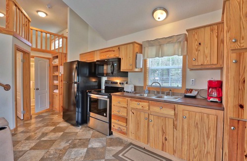 Wimberley Cabin | Blue Hole Cabin - Minutes from Jacob's Well!