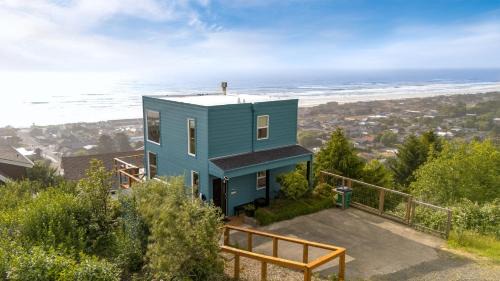 Rockaway Beach House | Blue Horizon by AvantStay Panoramic Views of the Ocean w Entertainers Patio