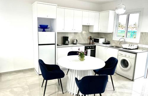 Latchi Apartment | BLUE LATSI